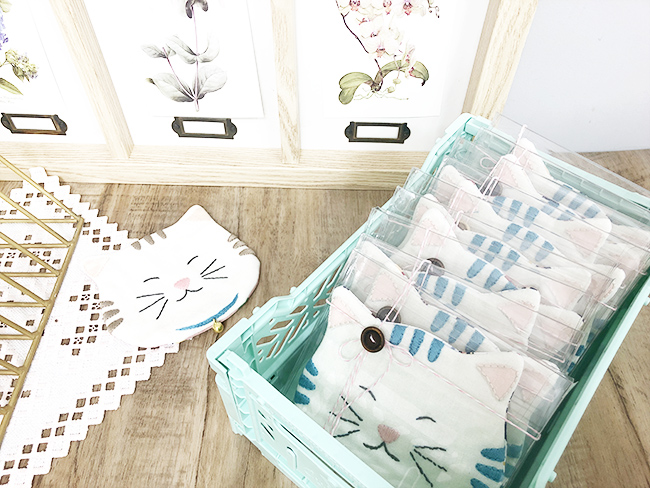 창문여고 학생들의 고양이 티코스터 모음 상자