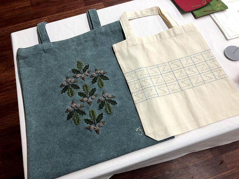 에코백에 완성된 프랑스자수