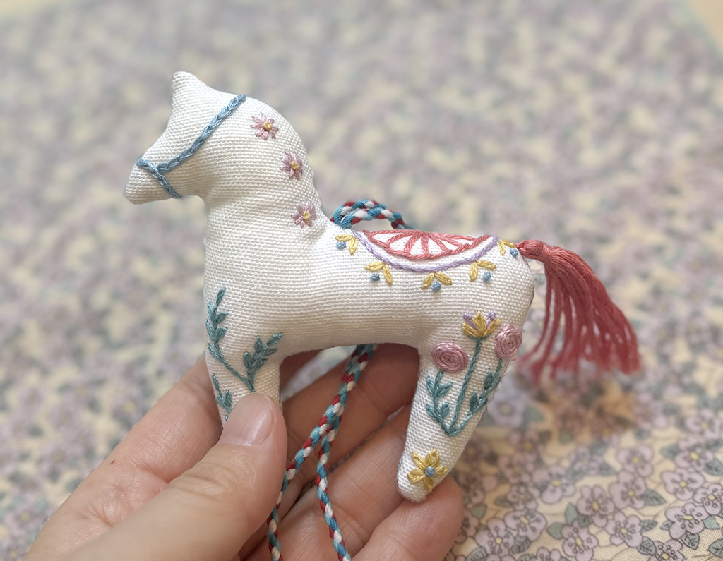 옐로우루시 프랑스자수