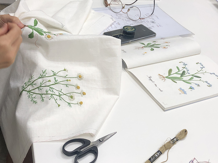 옐로우루시 프랑스자수